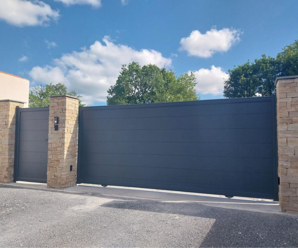Portail Coulissant Alu et Portillon - AMPC Solutions