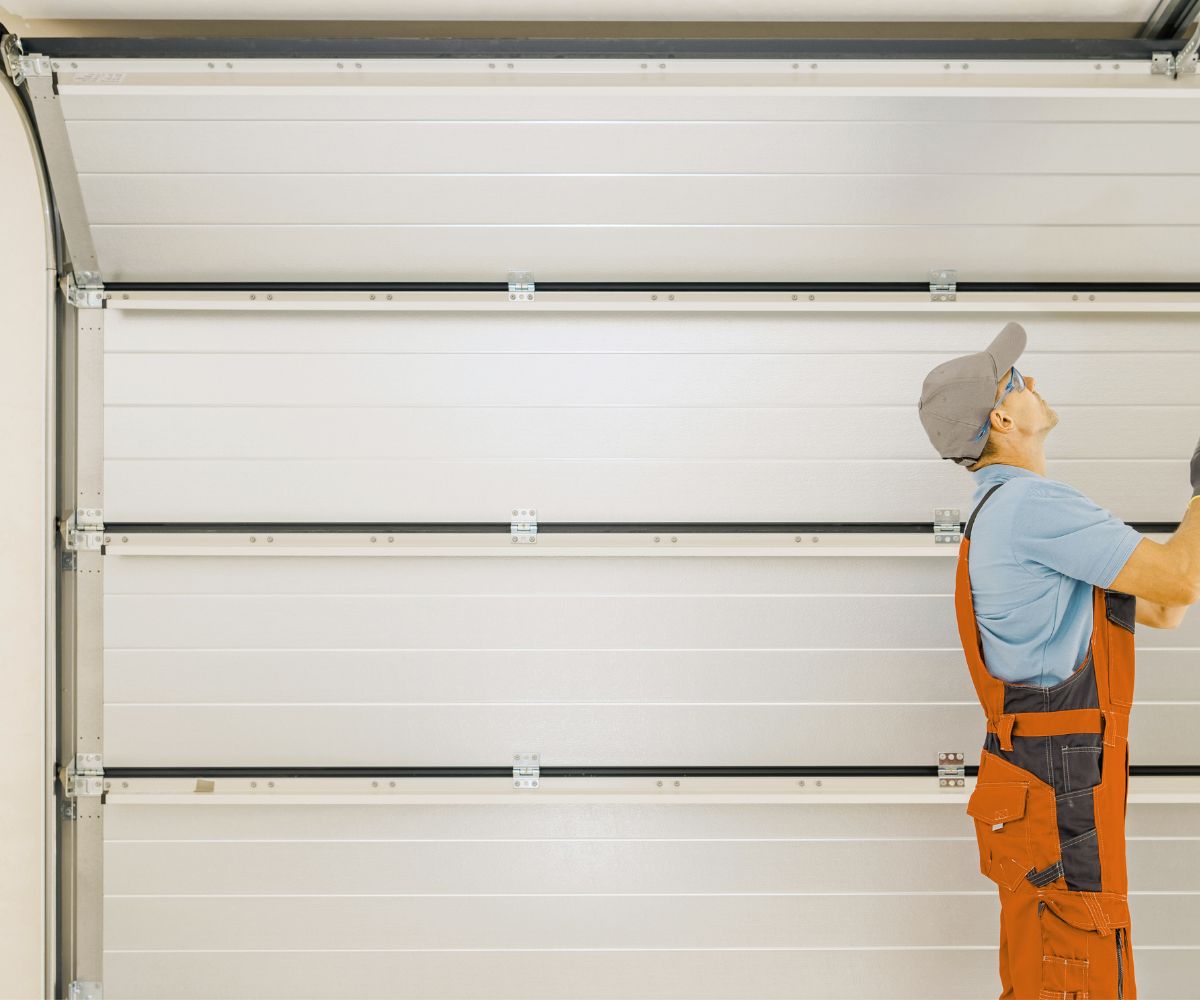 Pose Porte de Garage - AMPC Solutions